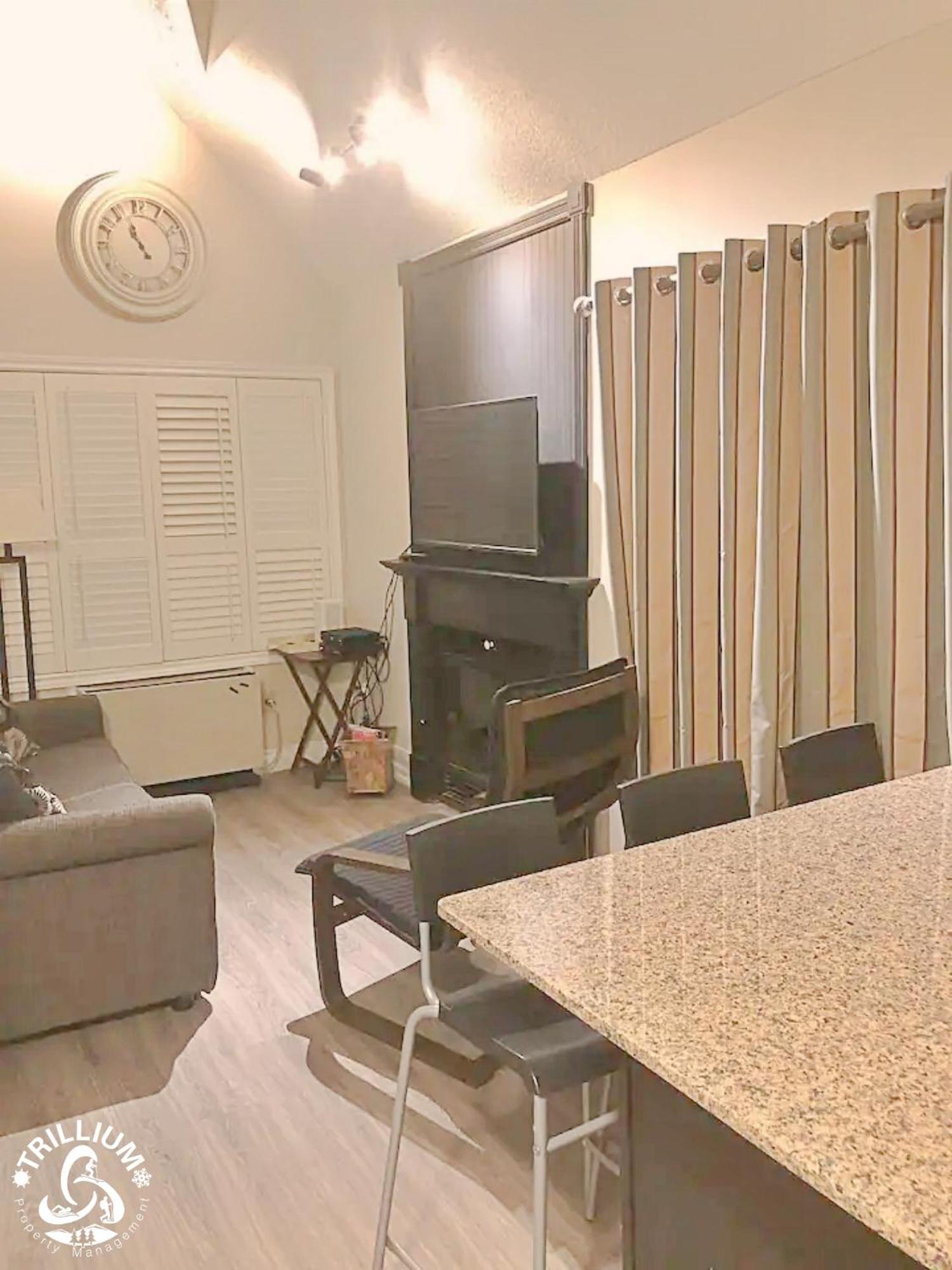 Blue Mountain, Collingwood - Loft Condo, Sleeps 4 Blue Mountains Luaran gambar