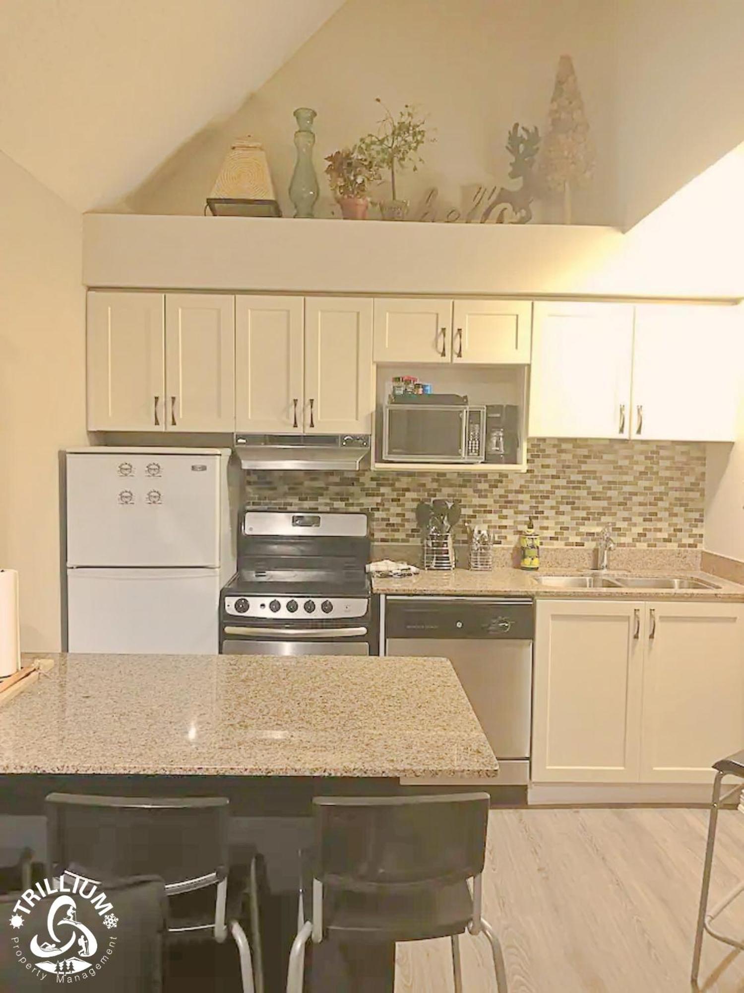 Blue Mountain, Collingwood - Loft Condo, Sleeps 4 Blue Mountains Luaran gambar